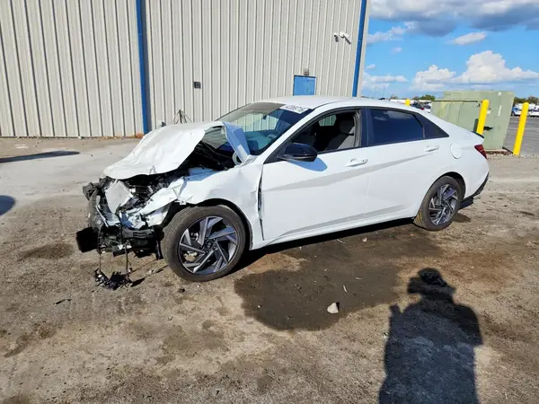 KMHLM4DG4SU070401 2025 HYUNDAI ELANTRA - Image 1