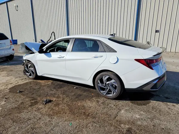KMHLM4DG4SU070401 2025 HYUNDAI ELANTRA - Image 2