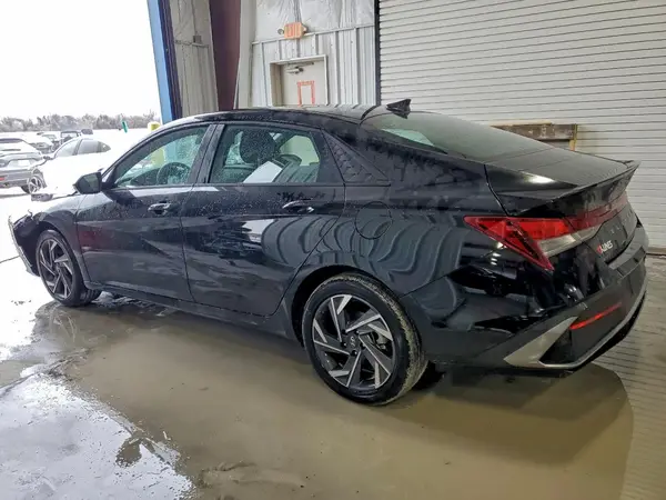 KMHLM4DG4SU077218 2025 HYUNDAI ELANTRA - Image 2