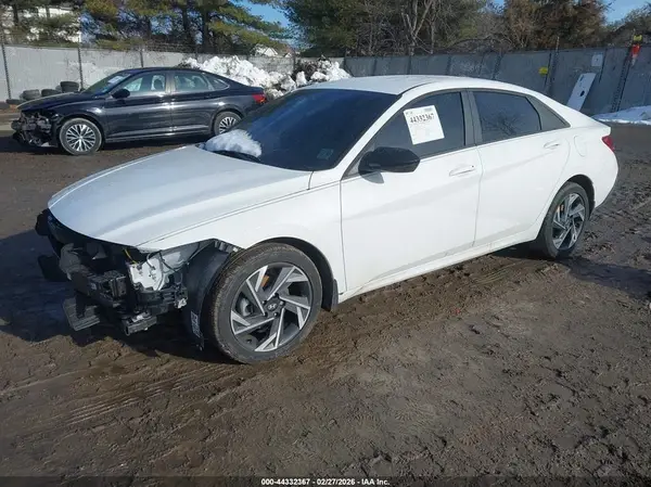 KMHLM4DG4SU078983 2025 HYUNDAI ELANTRA - Image 2