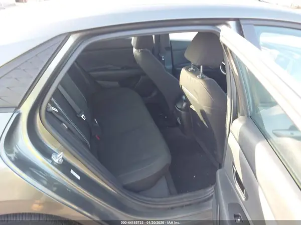 KMHLM4DG4SU867036 2025 HYUNDAI ELANTRA - Image 8