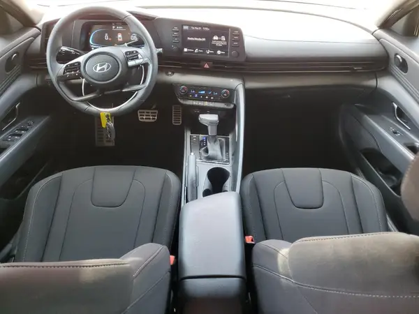 KMHLM4DG4SU869286 2025 HYUNDAI ELANTRA - Image 8