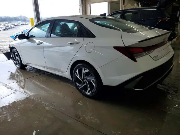 KMHLM4DG4SU874214 2025 HYUNDAI ELANTRA - Image 2
