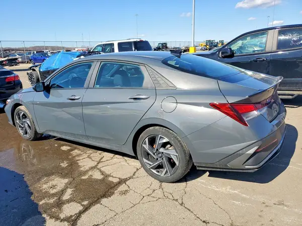 KMHLM4DG4SU880160 2025 HYUNDAI ELANTRA - Image 2