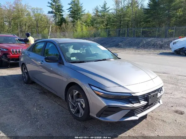 KMHLM4DG4SU882605 2025 HYUNDAI ELANTRA - Image 1