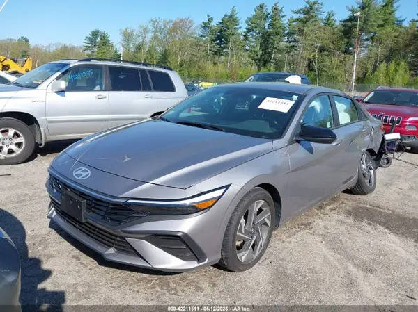 KMHLM4DG4SU882605 2025 HYUNDAI ELANTRA - Image 2