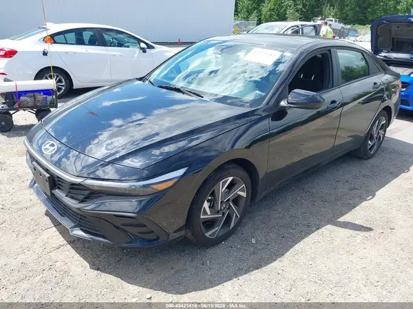 KMHLM4DG4SU884077 2025 HYUNDAI ELANTRA - Image 2