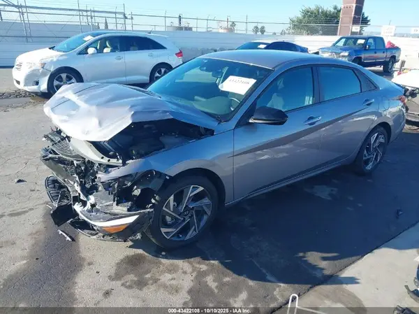 KMHLM4DG4SU904652 2025 HYUNDAI ELANTRA - Image 2
