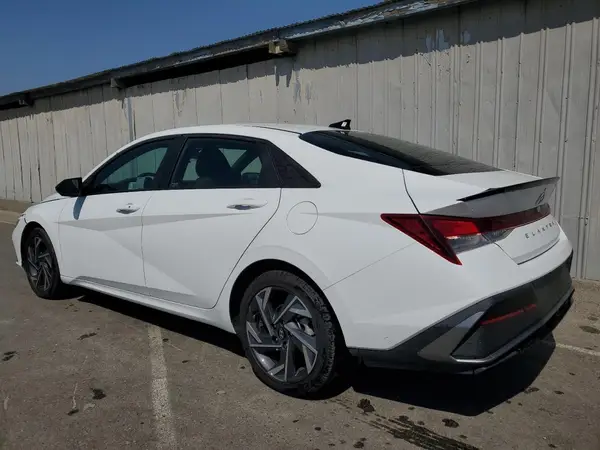 KMHLM4DG4SU904716 2025 HYUNDAI ELANTRA - Image 2