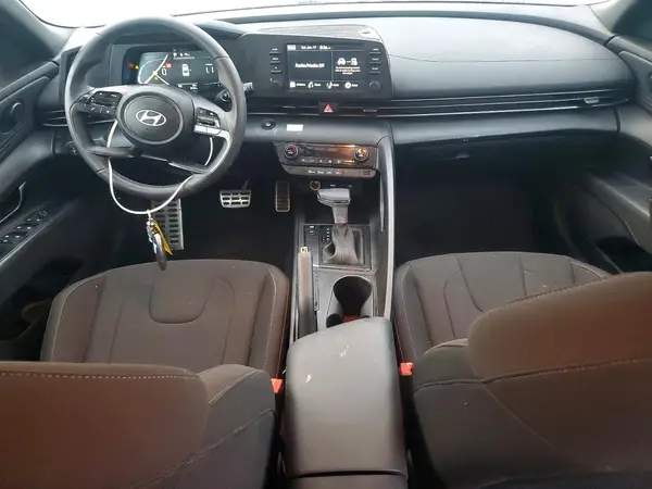 KMHLM4DG4SU908877 2025 HYUNDAI ELANTRA - Image 8