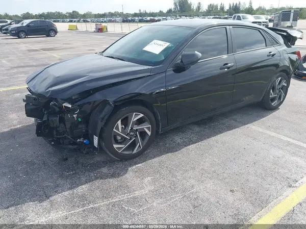 KMHLM4DG4SU910306 2025 HYUNDAI ELANTRA - Image 2