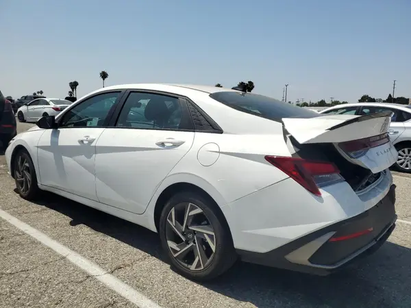 KMHLM4DG4SU914209 2025 HYUNDAI ELANTRA - Image 2