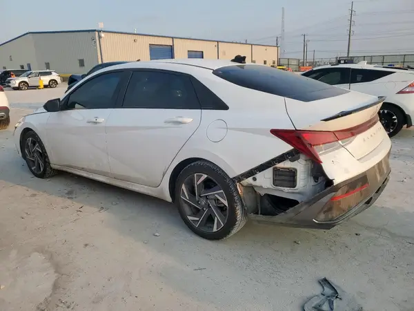 KMHLM4DG4SU917501 2025 HYUNDAI ELANTRA - Image 2
