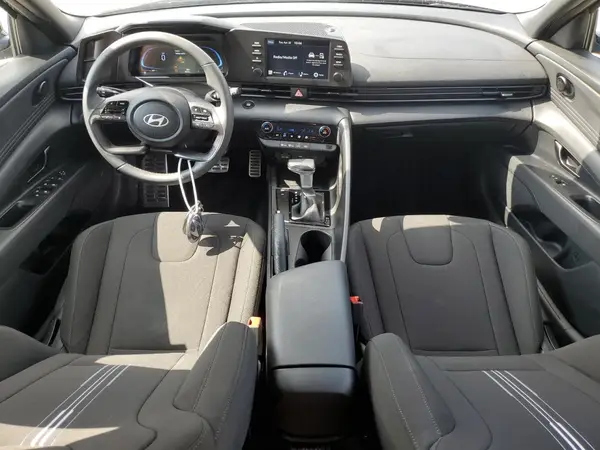 KMHLM4DG4SU917840 2025 HYUNDAI ELANTRA - Image 8