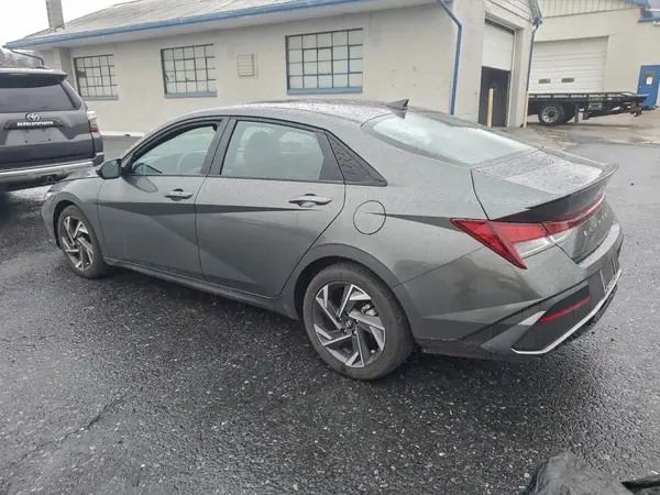 KMHLM4DG4SU940289 2025 HYUNDAI ELANTRA - Image 2