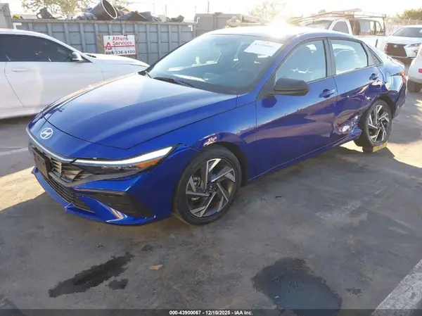 KMHLM4DG4SU955049 2025 HYUNDAI ELANTRA - Image 2