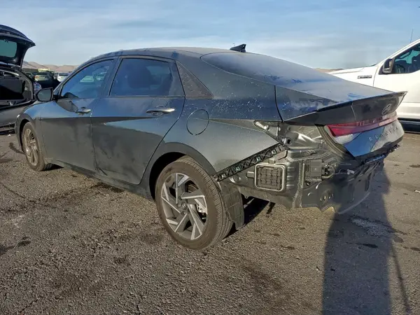 KMHLM4DG4SU955827 2025 HYUNDAI ELANTRA - Image 2