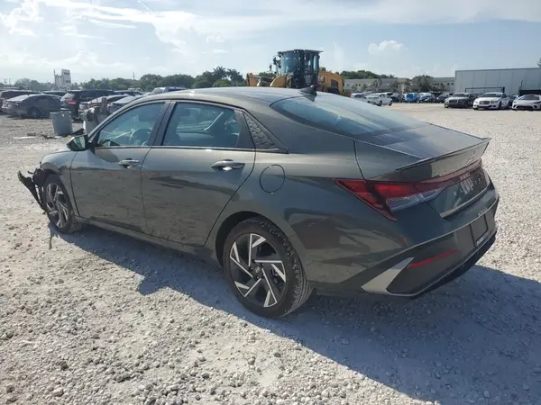 KMHLM4DG4SU956329 2025 HYUNDAI ELANTRA - Image 2
