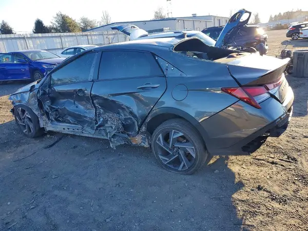 KMHLM4DG4SU957285 2025 HYUNDAI ELANTRA - Image 2