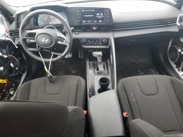 KMHLM4DG4SU959702 2025 HYUNDAI ELANTRA - Image 8