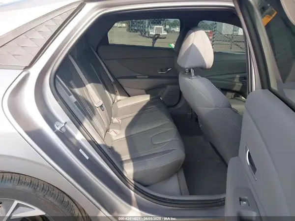KMHLM4DG4SU973938 2025 HYUNDAI ELANTRA - Image 8