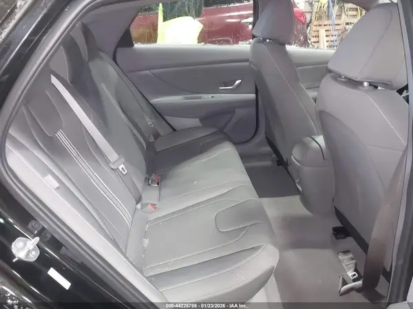 KMHLM4DG4SU987595 2025 HYUNDAI ELANTRA - Image 8