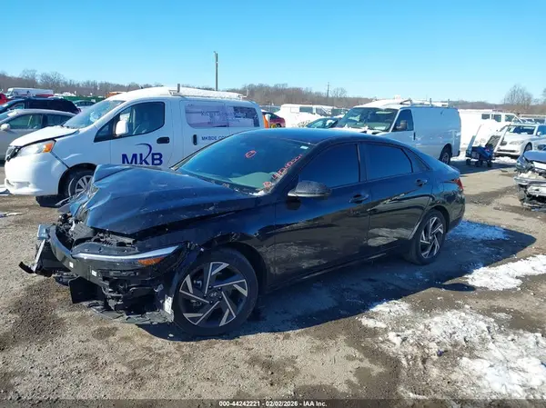 KMHLM4DG4SU993901 2025 HYUNDAI ELANTRA - Image 2