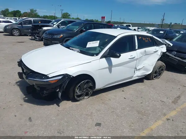 KMHLM4DG4TU142201 2026 HYUNDAI ELANTRA - Image 2