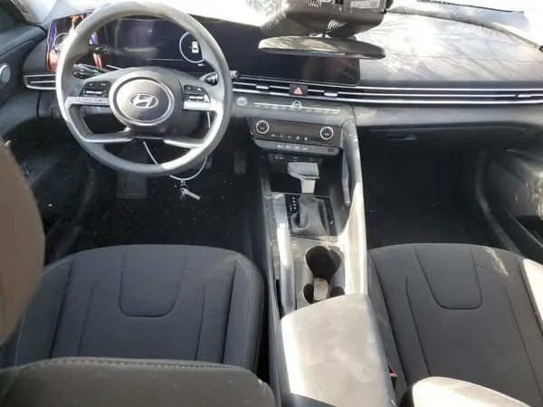 KMHLM4DG5RU635944 2024 HYUNDAI ELANTRA - Image 8