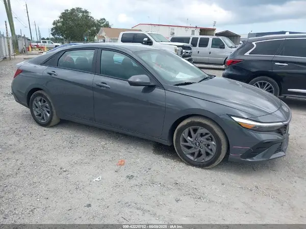 KMHLM4DG5RU636950 2024 HYUNDAI ELANTRA - Image 1