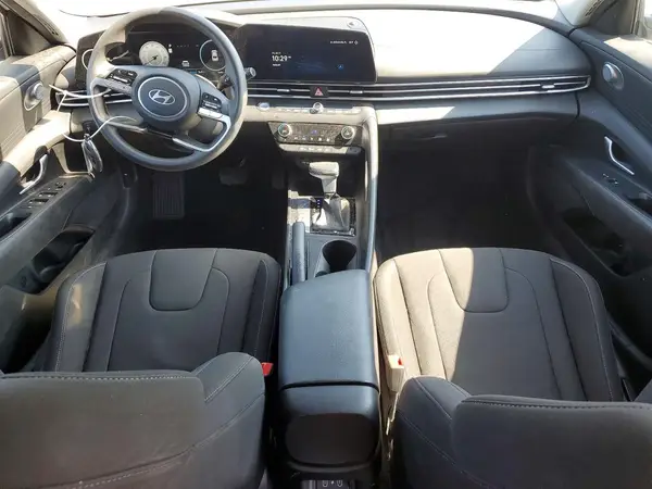 KMHLM4DG5RU637175 2024 HYUNDAI ELANTRA - Image 8