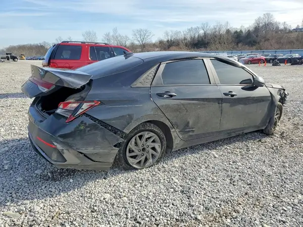 2024 HYUNDAI ELANTRA COPART lot 99520355 auction photo 3