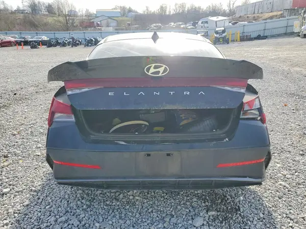 2024 HYUNDAI ELANTRA COPART lot 99520355 auction photo 6