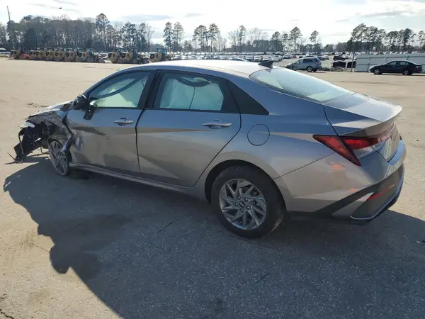 KMHLM4DG5RU648015 2024 HYUNDAI ELANTRA - Image 2