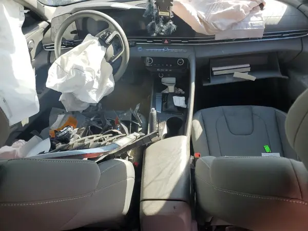 KMHLM4DG5RU648015 2024 HYUNDAI ELANTRA - Image 8