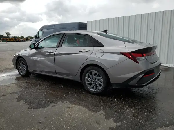 KMHLM4DG5RU657491 2024 HYUNDAI ELANTRA - Image 2
