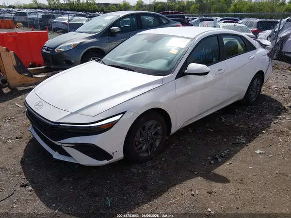 KMHLM4DG5RU657913 2024 HYUNDAI ELANTRA - Image 2