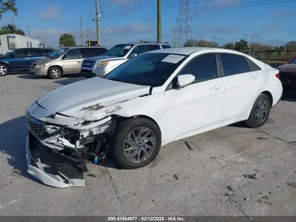 KMHLM4DG5RU658186 2024 HYUNDAI ELANTRA - Image 2