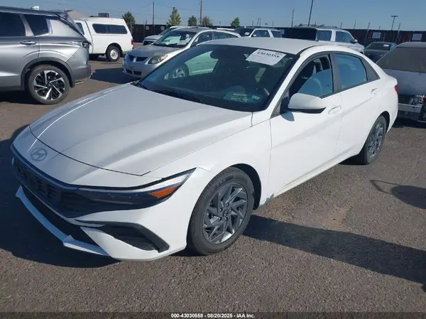 KMHLM4DG5RU659094 2024 HYUNDAI ELANTRA - Image 2