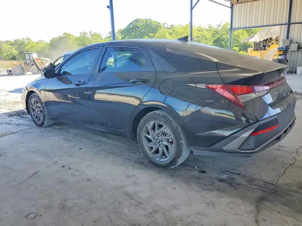 KMHLM4DG5RU661394 2024 HYUNDAI ELANTRA - Image 2