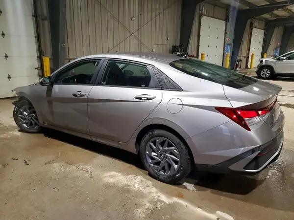 KMHLM4DG5RU664635 2024 HYUNDAI ELANTRA - Image 2
