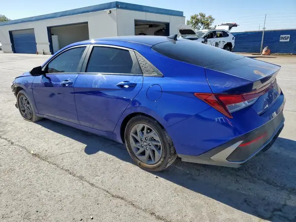 KMHLM4DG5RU670452 2024 HYUNDAI ELANTRA - Image 2