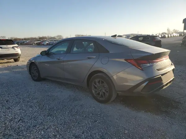 KMHLM4DG5RU670502 2024 HYUNDAI ELANTRA - Image 2