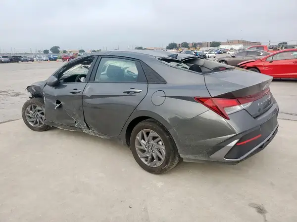 KMHLM4DG5RU672153 2024 HYUNDAI ELANTRA - Image 2