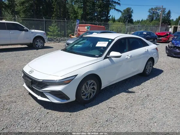 KMHLM4DG5RU683296 2024 HYUNDAI ELANTRA - Image 2