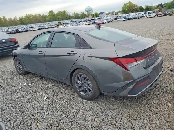 KMHLM4DG5RU689034 2024 HYUNDAI ELANTRA - Image 2