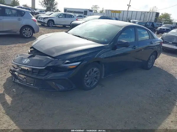 KMHLM4DG5RU689132 2024 HYUNDAI ELANTRA - Image 2