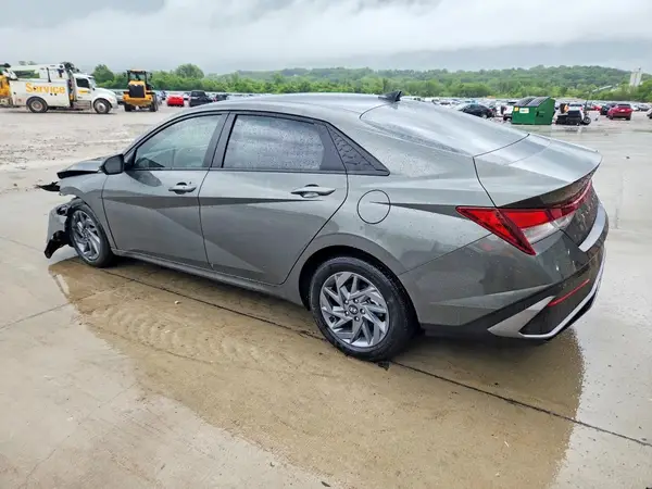 KMHLM4DG5RU689941 2024 HYUNDAI ELANTRA - Image 2
