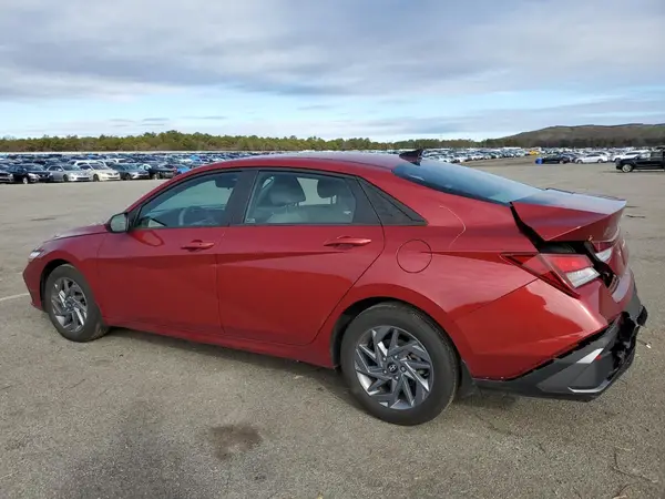 KMHLM4DG5RU689969 2024 HYUNDAI ELANTRA - Image 2