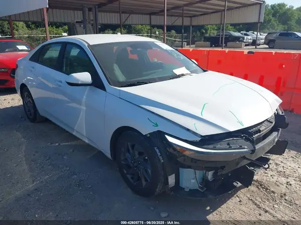 KMHLM4DG5RU695013 2024 HYUNDAI ELANTRA - Image 1